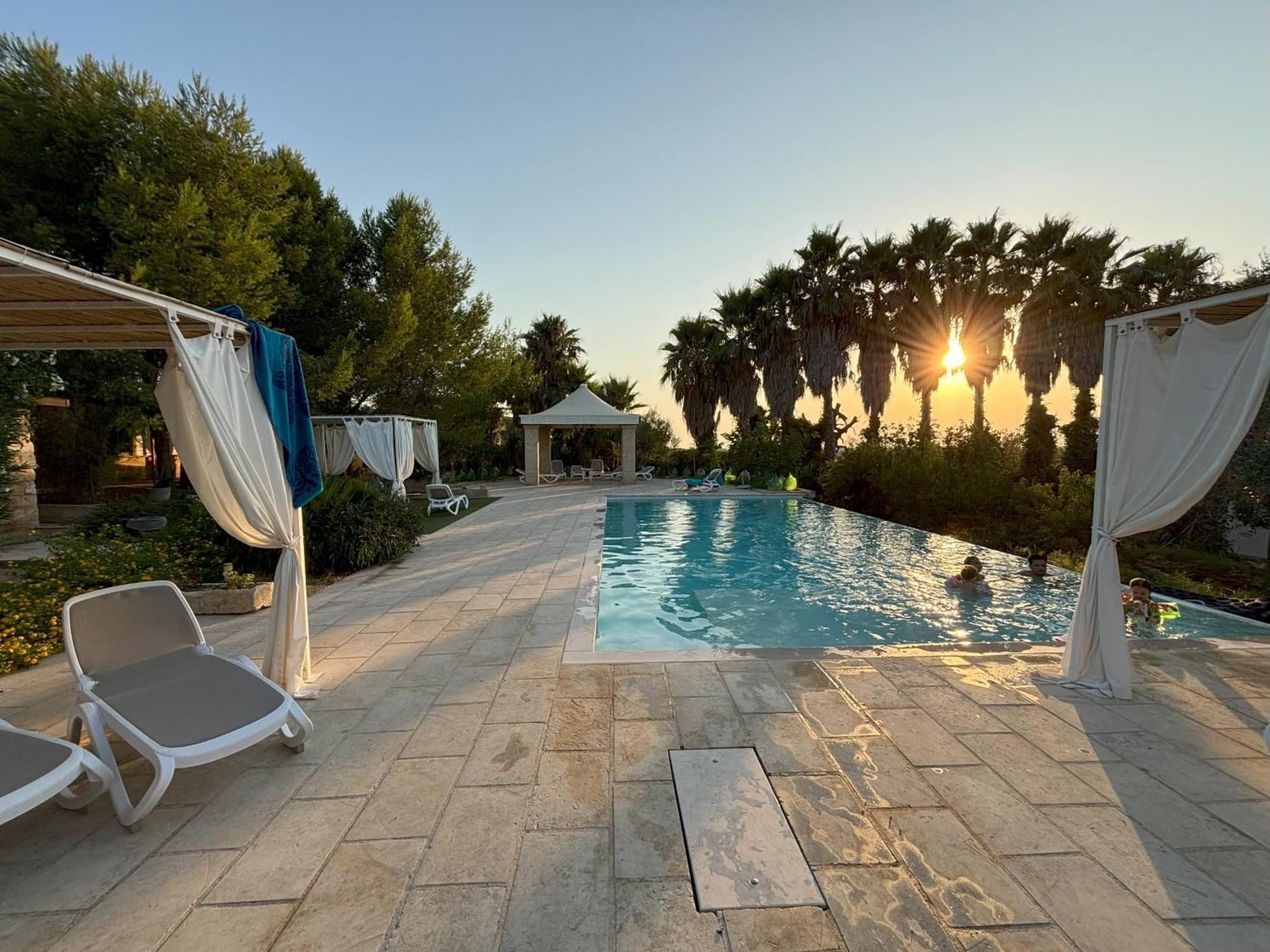White Pool 7P Matino - Gallipoli Exterior foto