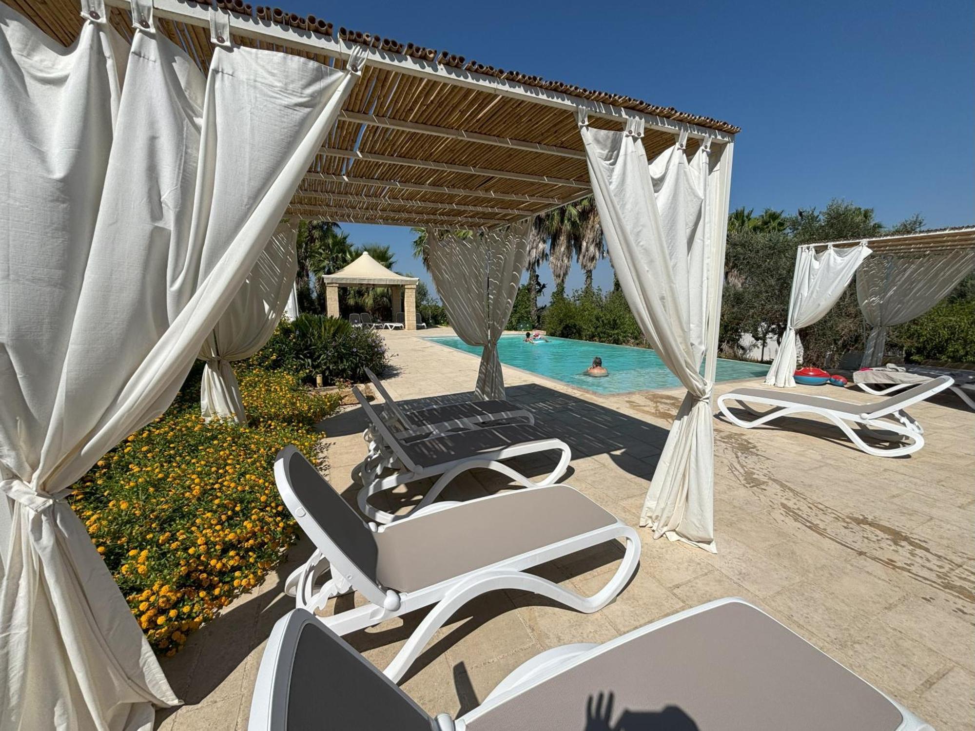 White Pool 7P Matino - Gallipoli Exterior foto